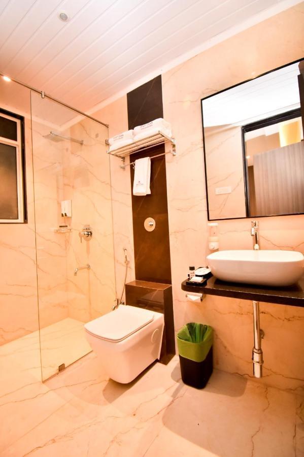 Meritas Aura Resort Лонавала Экстерьер фото