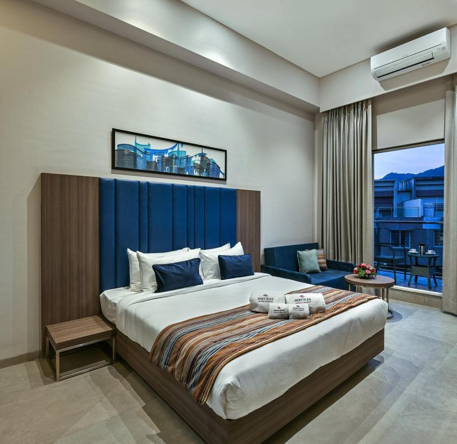 Meritas Aura Resort Лонавала Экстерьер фото